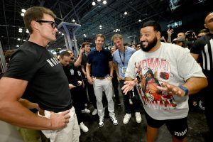 Fanatics Fest NYC: Day One Delivers Star Power, Sports Nostalgia, and Surprise Performances