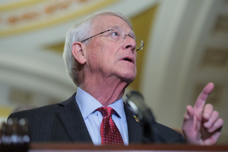 Republicans A-OK with Trump's unchecked power to order Iran military strikes