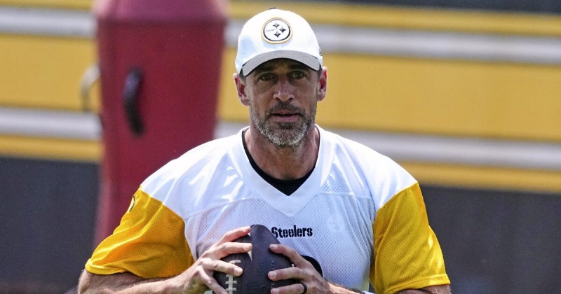 Aaron Rodgers says he'll leave the NFL and go into hiding next year: 'You won't see me'