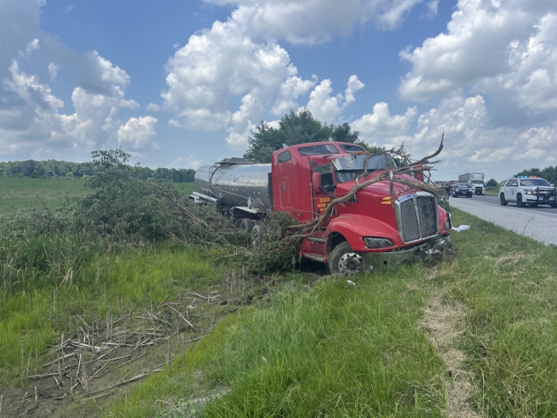 Single-vehicle crash involving semi-tanker leaves man dead in Hendricks County