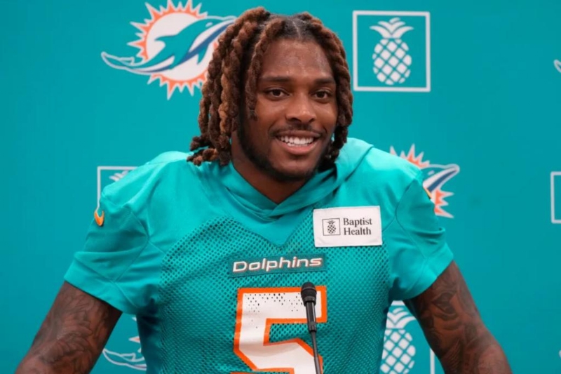 Dolphins send Jalen Ramsey to Steelers in NFL blockbuster after...