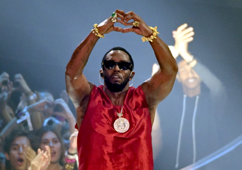 Diddy Gets Clowned For Alleged 50-Foot Backyard Bed