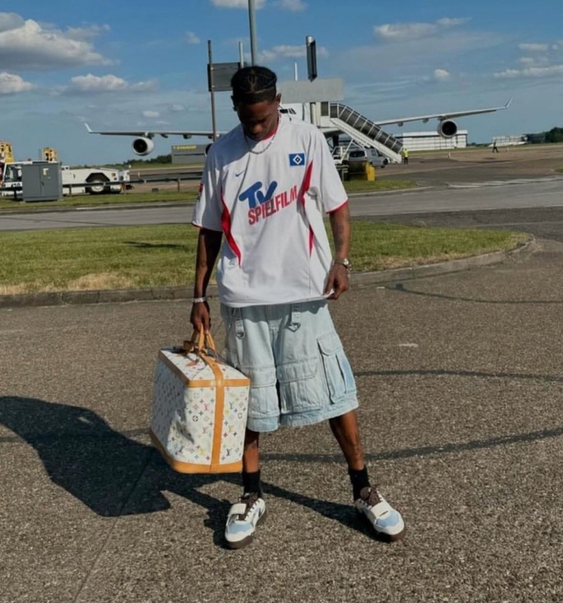 Travis Scott Wears Nike Zoom Field Jaxx "Leche Blue"