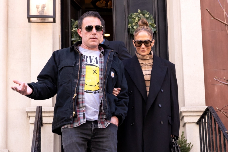 Jennifer Lopez Gets Into Shouting Match With Paparazzi During Hamptons Trip