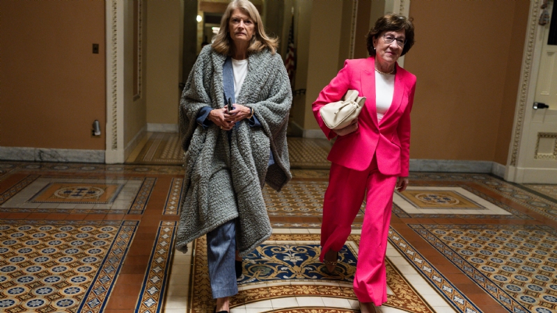 Murkowski Casts Decisive Vote for G.O.P. Policy Bill, Making an 'Agonizing' Choice