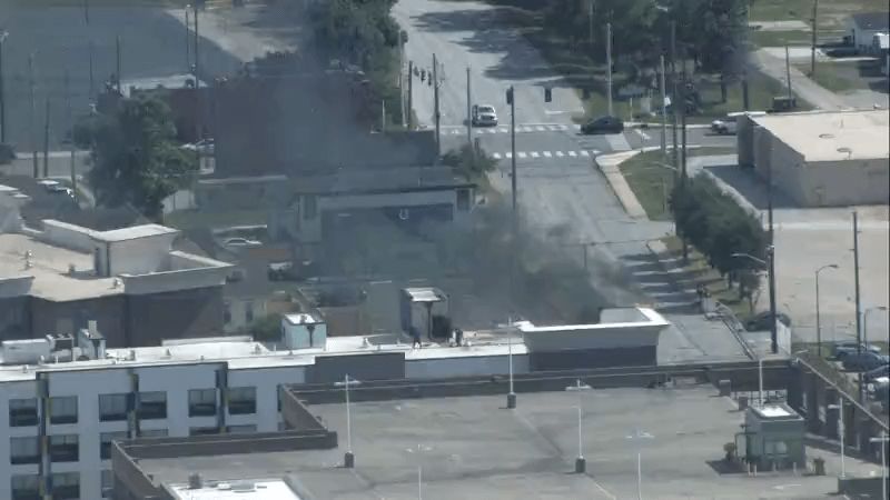 Flames spotted on roof of 7-story hotel near Lucas Oil Stadium