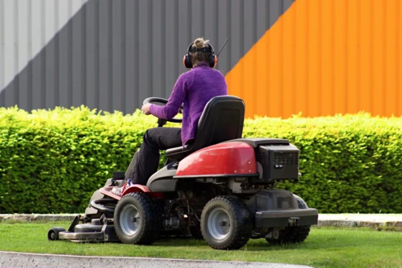 Granny kills 1-year old in lawnmower horror, tells cops she didn't...