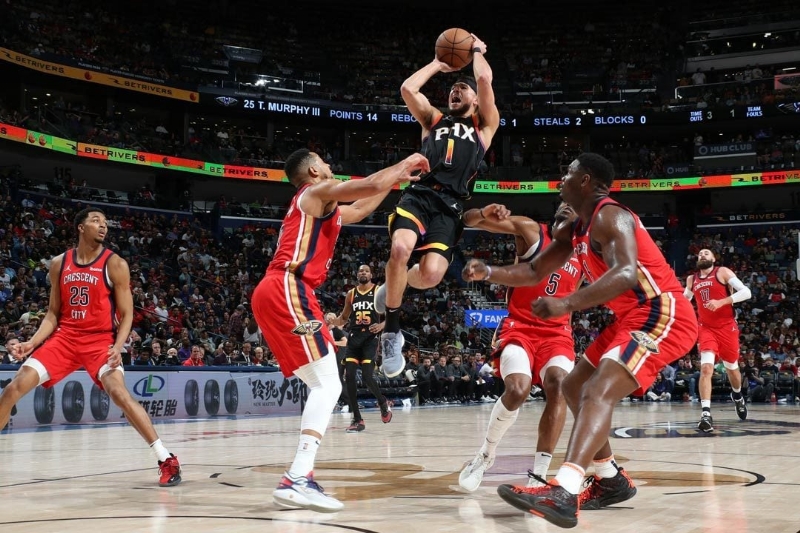 Devin Booker Signs Historic $145M Extension with Phoenix Suns