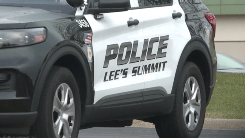 Police stop two men from breaking into Lee's Summit church