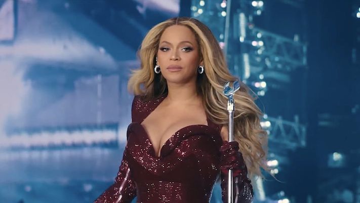 911 Call from Beyoncé's Choreographer Reveals Panic Over Stolen Hard Drive