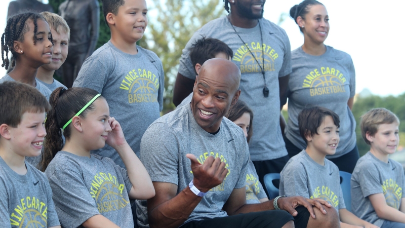 Vince Carter keeps focus on fun during annual basketball camp at Mainland High School