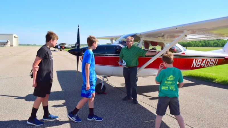 Michael Grzincich Receives the 2025 Phillips 66 Aviation EAA Young Eagles Leadership Award