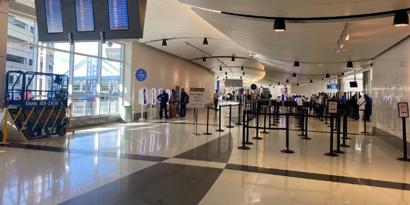 Birmingham airport adds special flights for Alabama, Auburn football fans this season