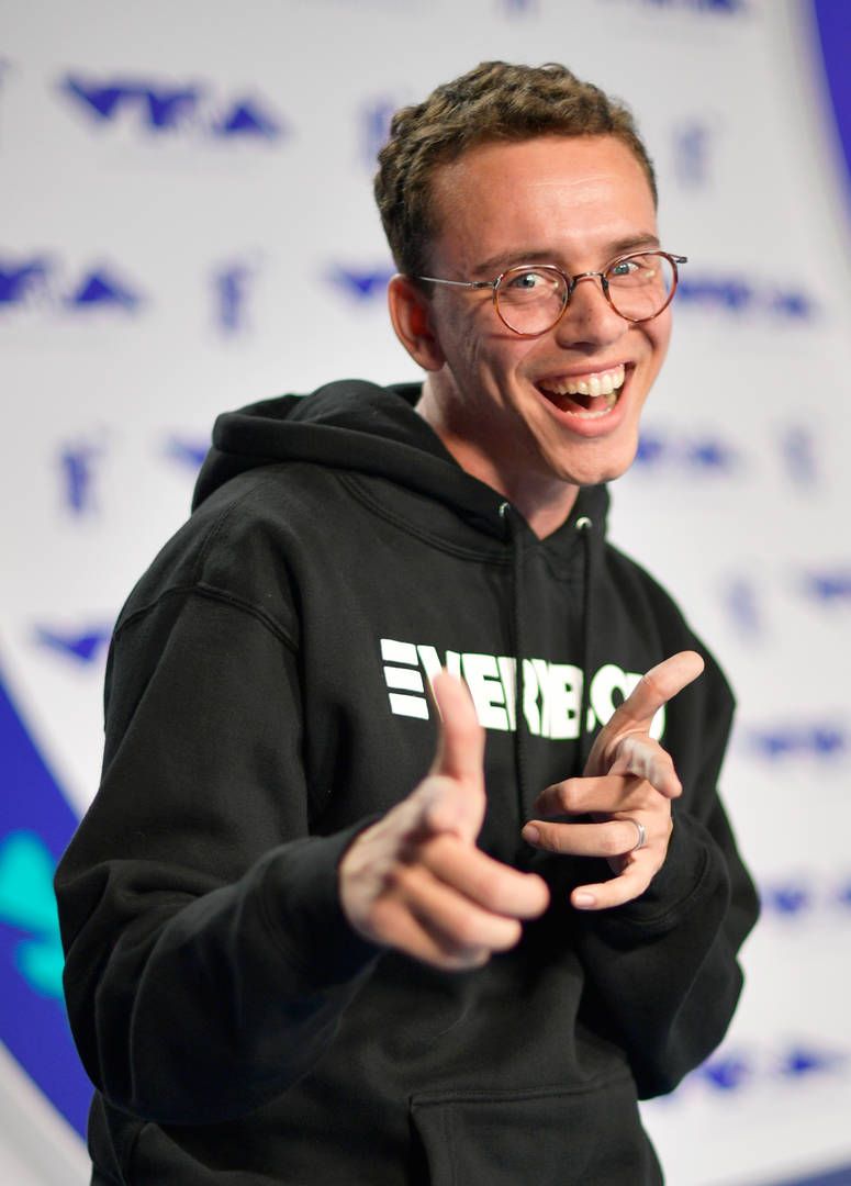 Logic Agrees To Drop Mixtape Of Unreleased Music If Petition Gets 1Mil Logic Agrees To Drop Mixtape Of Unreleased Music If Petition Gets 1Mil