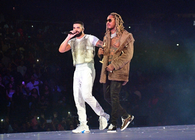 Future's Seemingly Emotional "Wait For You" Performance Has Fans Theorizing He Misses Drake