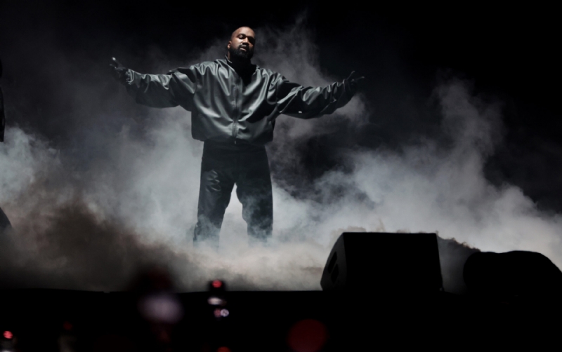 Kanye West Shares Strange Photos From His South Korean Concert