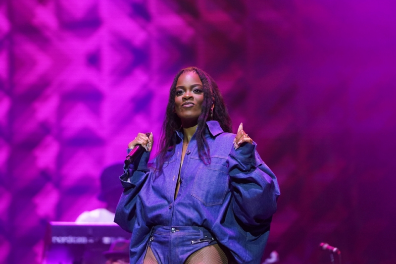 Ari Lennox Admits She's In Financial Trouble And Is Willing To Do "Strange Things" To Get Out Of Deb