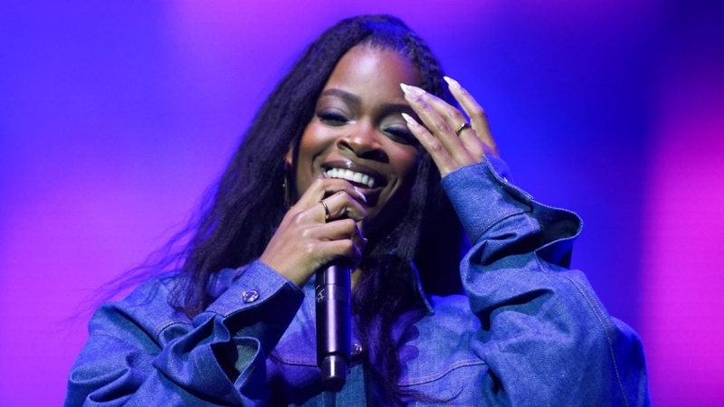Ari Lennox Jokes About Doing 'Strange Things' to Pay IRS Debt