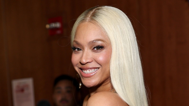 Beyoncé's Father Addresses Her Music Being Stolen