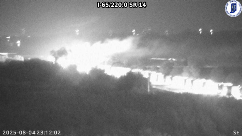 INDOT: At least 1 dead after multiple semis crash, catch fire on Interstate 65 in Jasper County