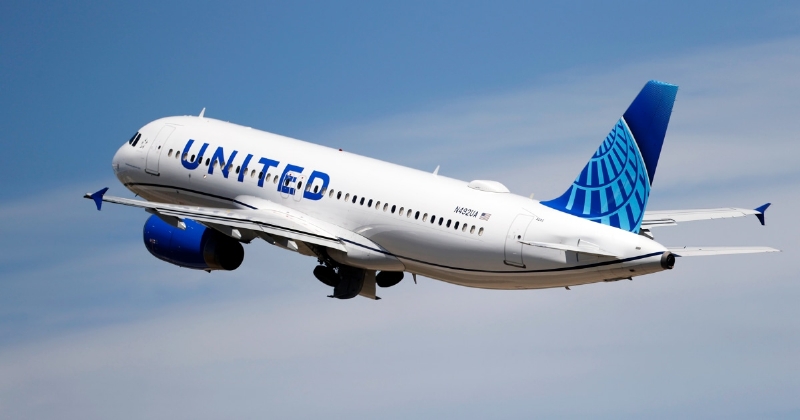 United Airlines outage prompts ground stop at major U.S. hubs