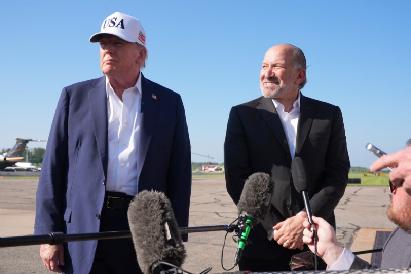 Trump demands new census to weed out migrants