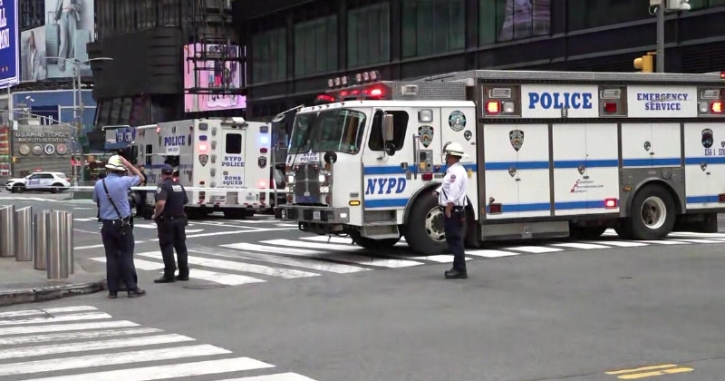 Suspicious package reported in Times Square, NYPD says