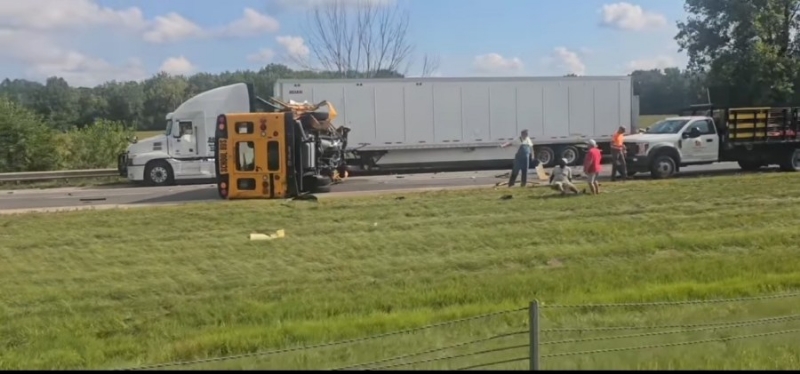 School bus crash closes all lanes on I-70 near Knightstown