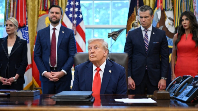 Watch: Trump hosts South Korean leader after claiming 'purge' in country