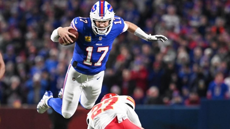 2025 Fantasy football positional rankings: Simulation reveals QB, WR, RB, TE, defense and kicker pic