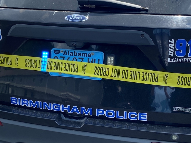 Woman struck, killed while walking on I-59/20 in Birmingham