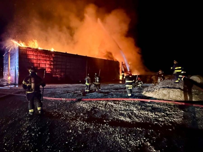 Barn fire burns for 3 hours in Morgan County