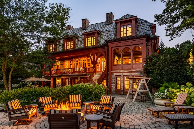 Jim Irsay's lake house estate listed for nearly $20M. Here is what's inside: