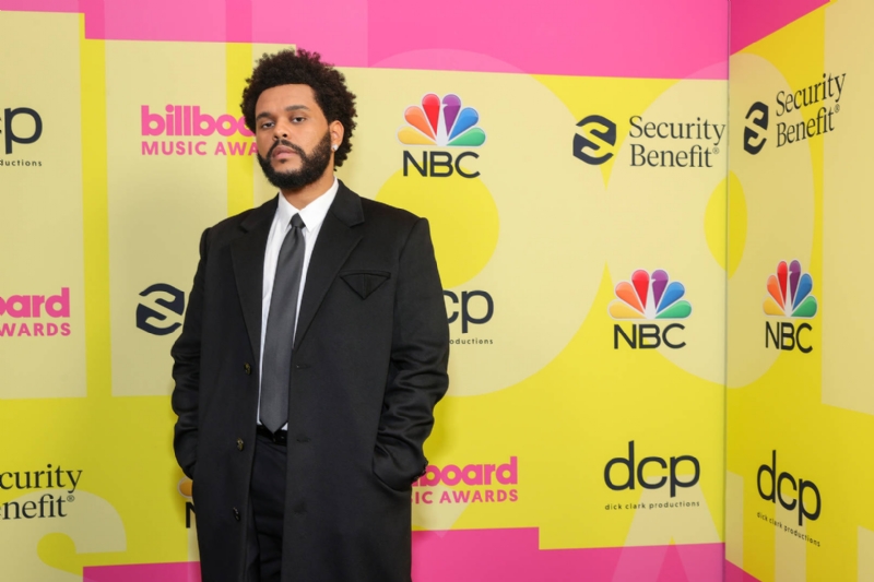 The Weeknd Welcomes Young Cancer Patient Backstage