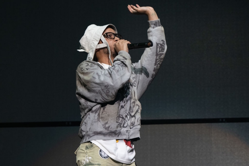 Veeze Launches New Warner Records Imprint Label Navy Wavy
