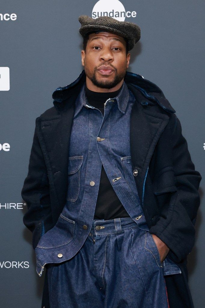 Jonathan Majors & His Handy-Dandy Huckleberry Hat Break Up 'Fight' In Suspected PR Stunt, Spark Hila