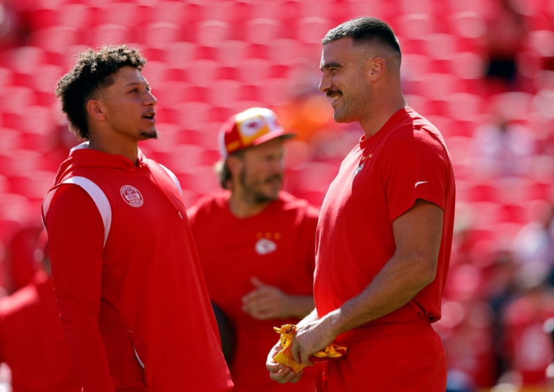 Patrick Mahomes Trolls Travis Kelce After Taylor Swift Attends Chiefs-Bears