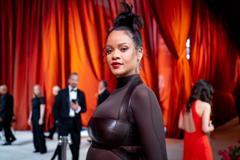 Rihanna Stars In New Dior Perfume Ad: Watch
