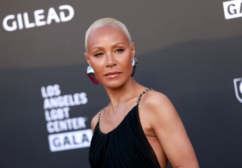 Jada Pinkett Smith Goes Instagram Private After Urging Fans Not To "Bond In Fear"