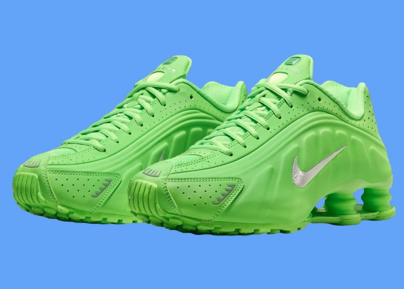 Nike Shox R4 "Green Strike" Officially Revealed