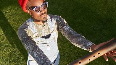 ANDR  3000 CALLS HIMSELF THE LIL B OF JAZZ: 'IT'S PURE FEELING'