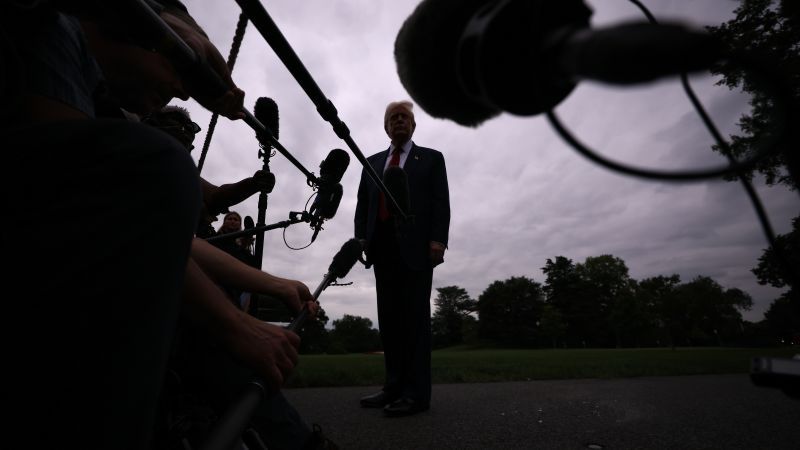 Analysis: Trump readies crushing autumn power plays as Democrats search for direction