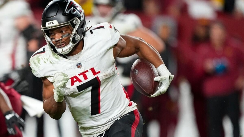 Fantasy football 2025 rankings, draft prep: Model makes QB, RB, WR and TE picks, NFL cheat sheets, A
