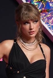 Taylor Swift Enters a New Era: The Life of a Showgirl