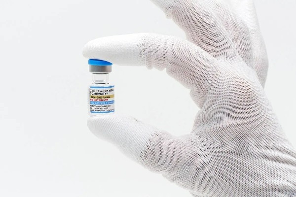 Nevada Pharmacies Unable to Offer New COVID-19 Vaccines Pending Federal Recommendation