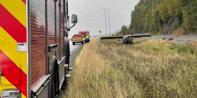 Plane lands on Seward Highway