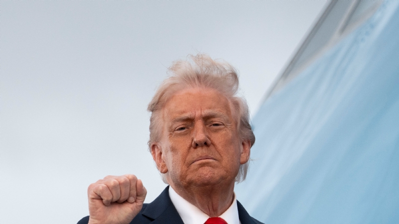 Trump Pressures Broadcasters Over Critical Coverage, Escalating Attack on Speech
