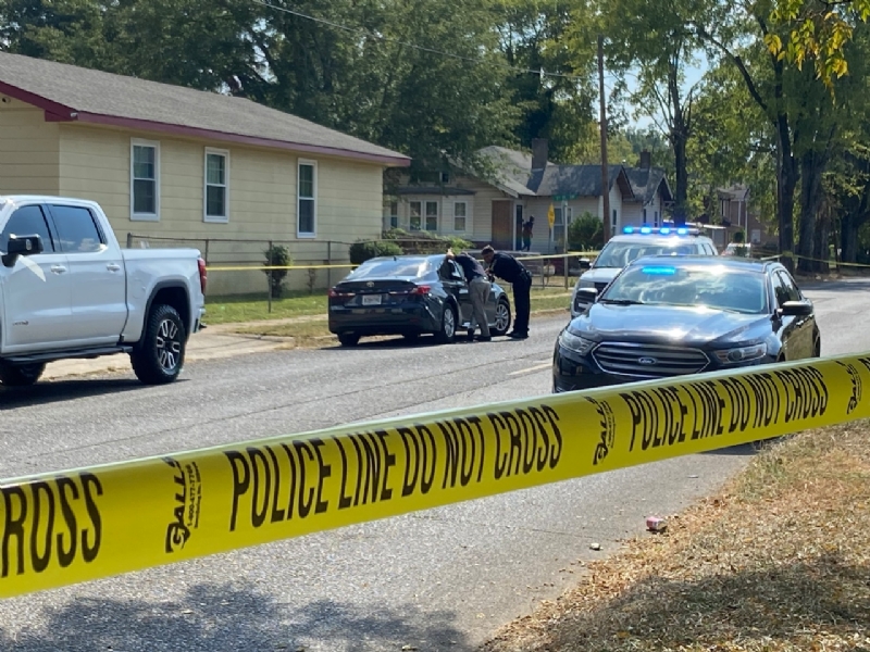 Broad daylight shooting in southwest Birmingham leaves
