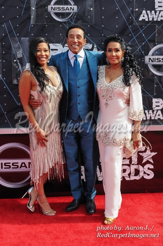 Singer Smokey Robinson and family