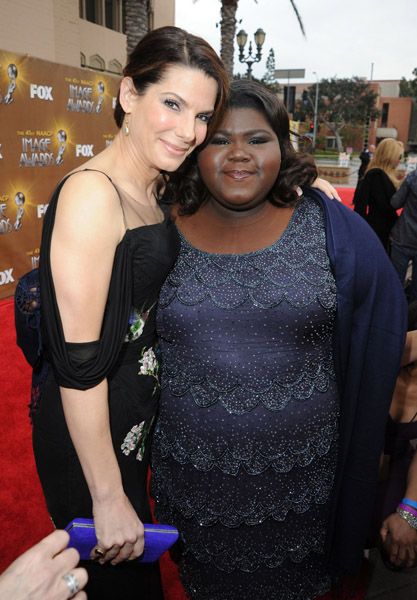Sandra Bullock and Gabourey Sidibe @ 2010 NAACP Image Awards Red Carpet